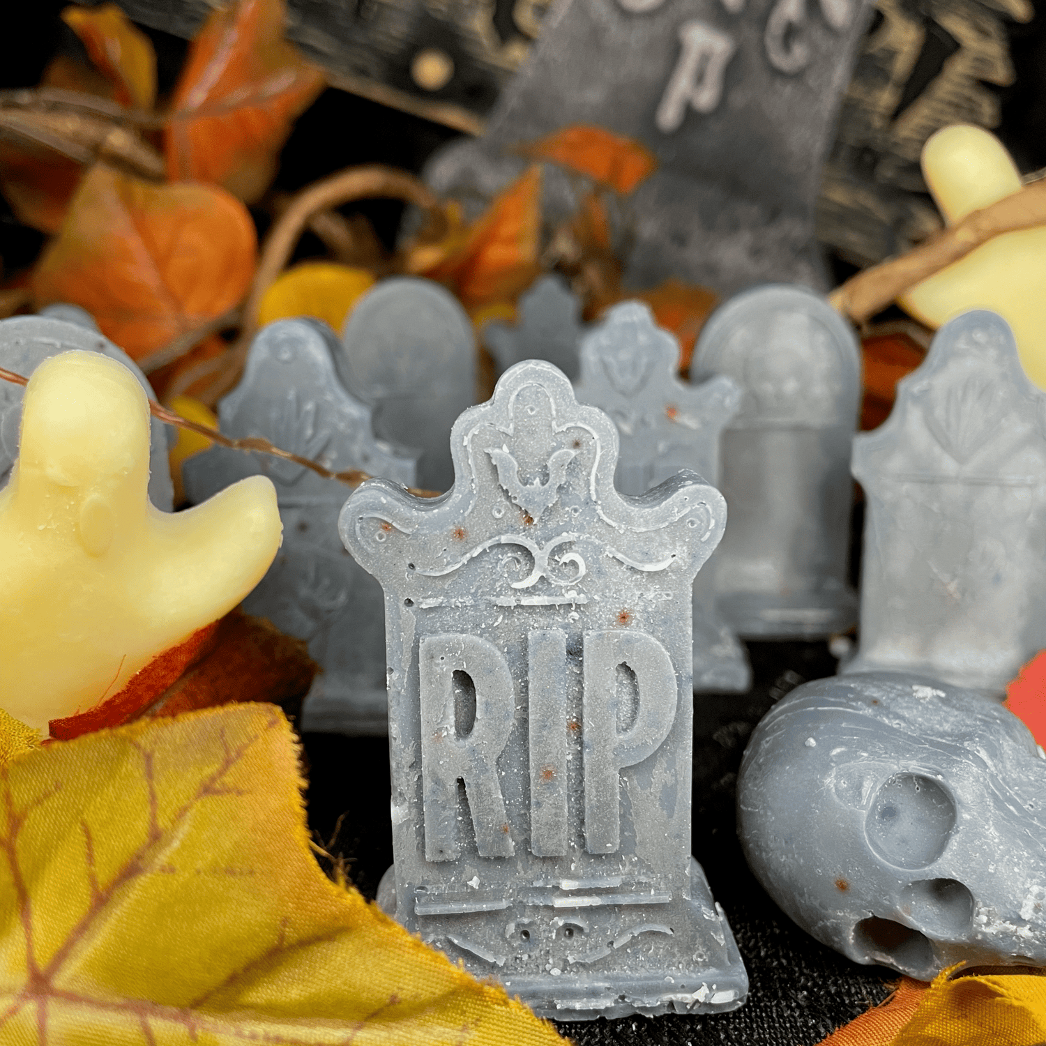 Why Spooky Wax Melts Are the Secret Weapon of Halloween Atmosphere - The Smell of Fear